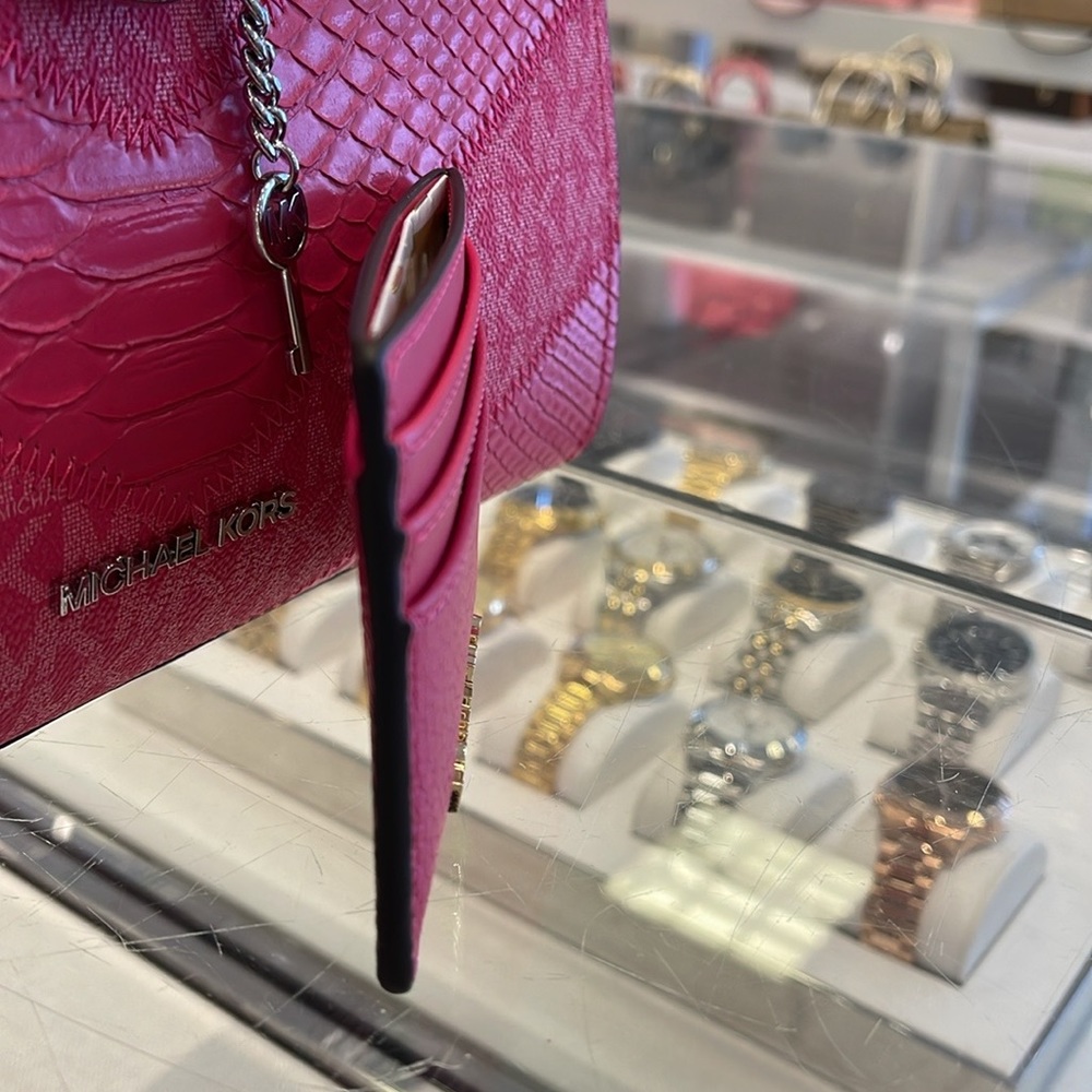 MICHAEL KORS
Large Pebbled Leather Card Holder Case
Electric Pink 
NWT - Picture 4 of 16